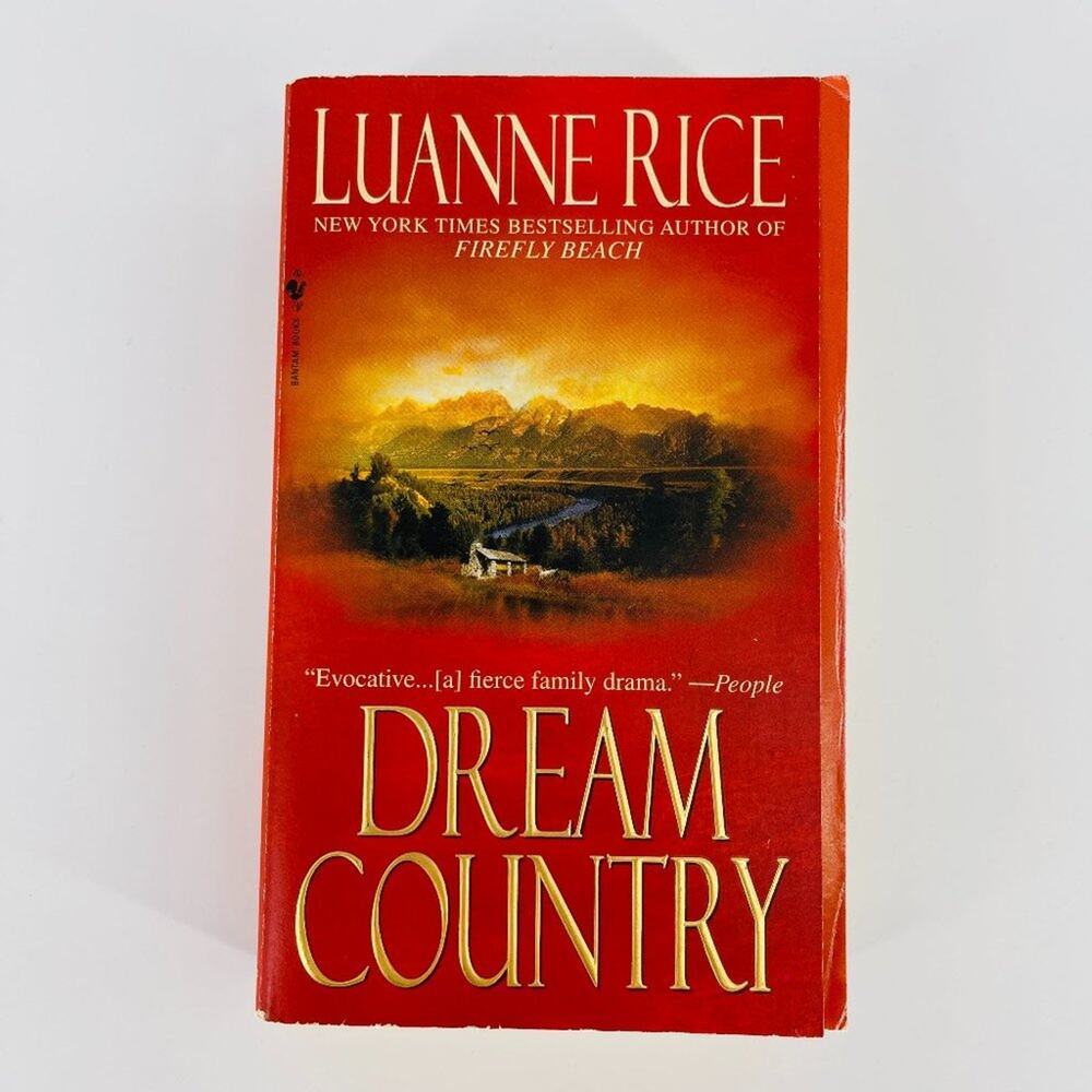 Dream Country, a paperback book / novel by Luanne Rice - Good Used Condition